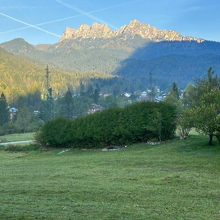 Casa Vacanze Miramonti - Appartamento Con Balcone Con Vista Sulle Dolomiti Борка-ди-Кадоре Экстерьер фото